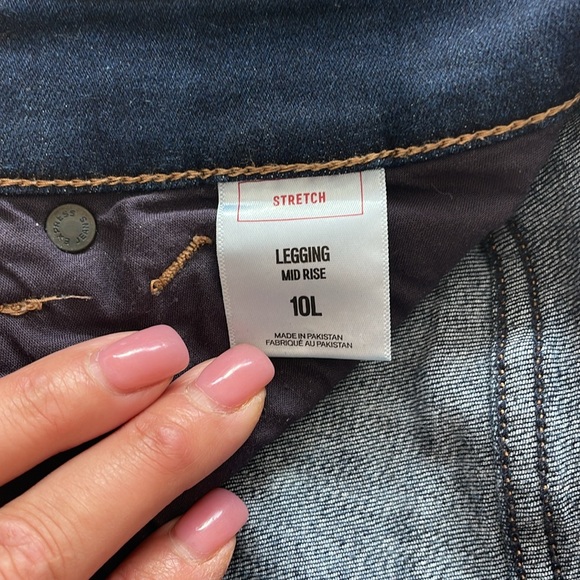EXPRESS JEANS. size 10L. Skinny mid rise legging. Dark wash - Picture 3 of 3
